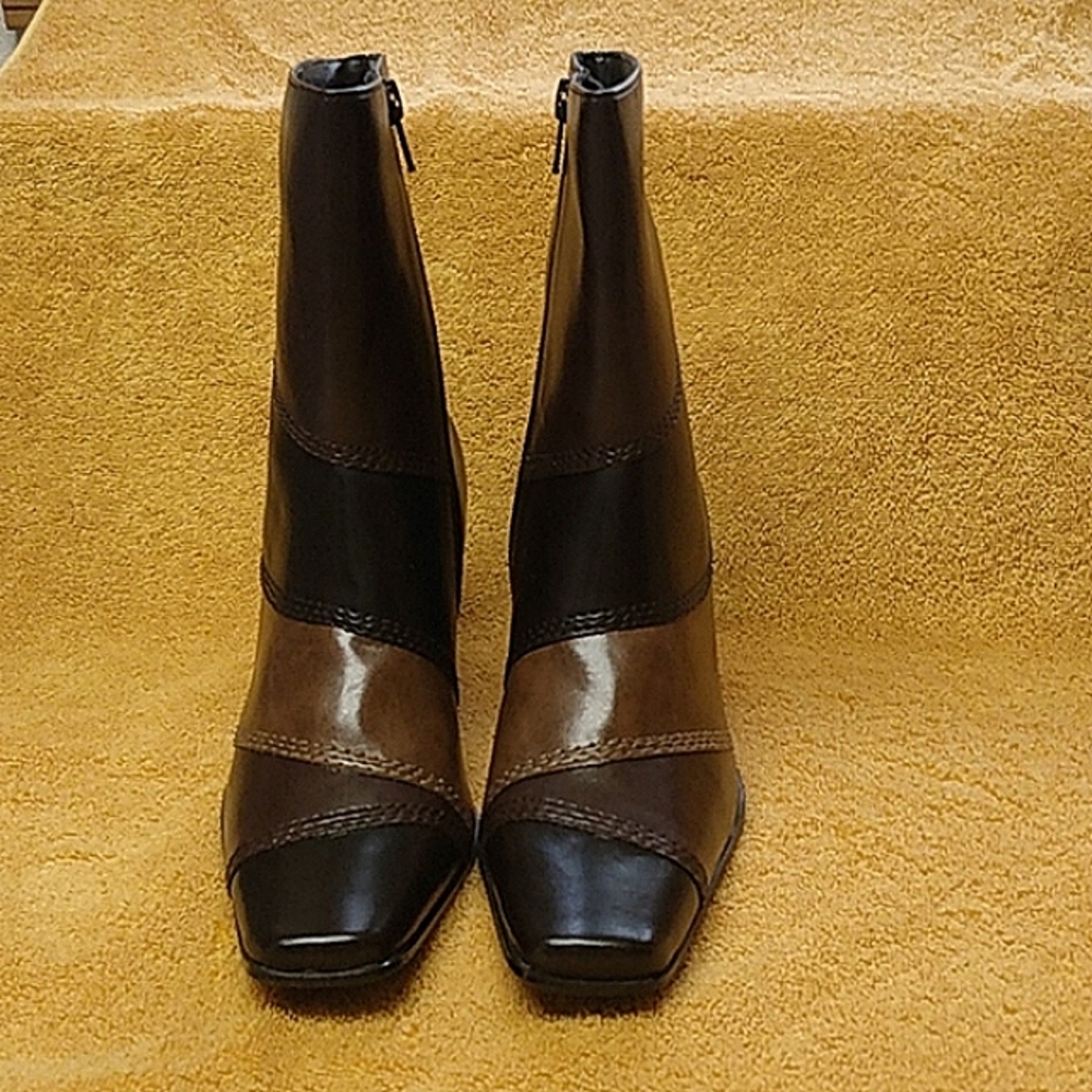 Boots, NWOT